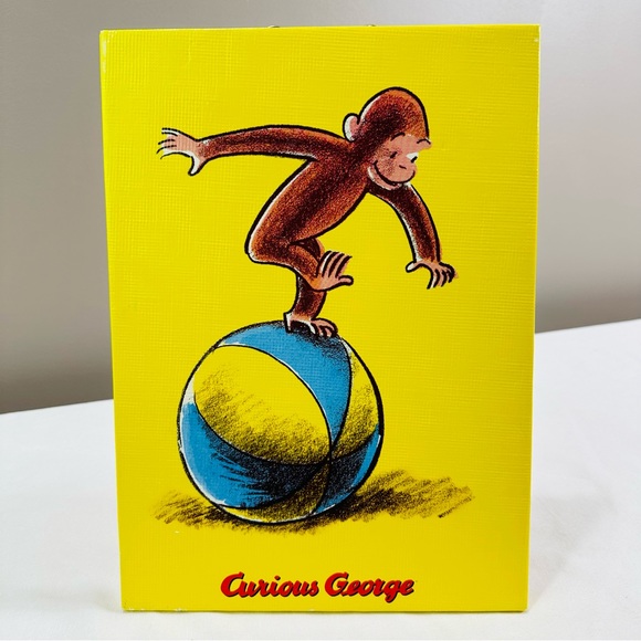 🎀 2005 CURIOUS GEORGE “CURIOUS GEORGE PLAYS ON A BALL” NO. 1 IN SERIES PICTURE - Picture 1 of 5